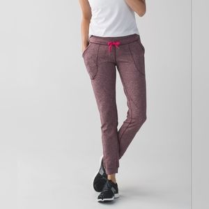 Lululemon Base Runner Pant IIIHeathered Bordeaux Drama / Bon Bon